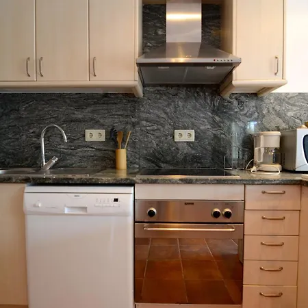 Los Pinos Apartment *