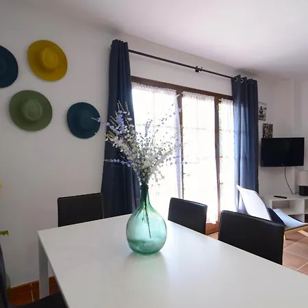 Los Pinos Apartment *