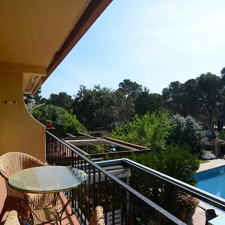 Los Pinos Apartment *