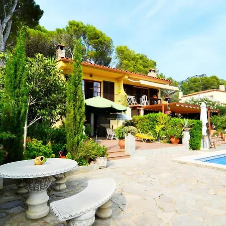 Los Pinos Apartment *